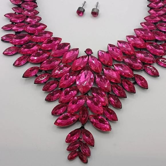 SOLD! Stunning Hot Pink Ornate Bright Statement Necklace & Earrings Set! - Picture 6 of 8